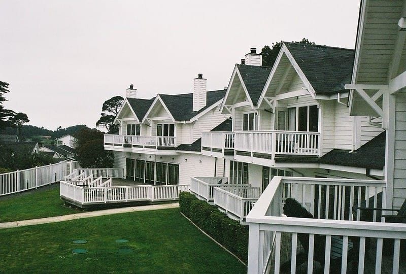 A Historic Inn Where the Ocean Does the Talking